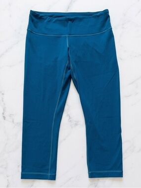 Lululemon Athletica Women’s Navy Blue Cropped Leggings SZ 8 Gym Exercise Yoga